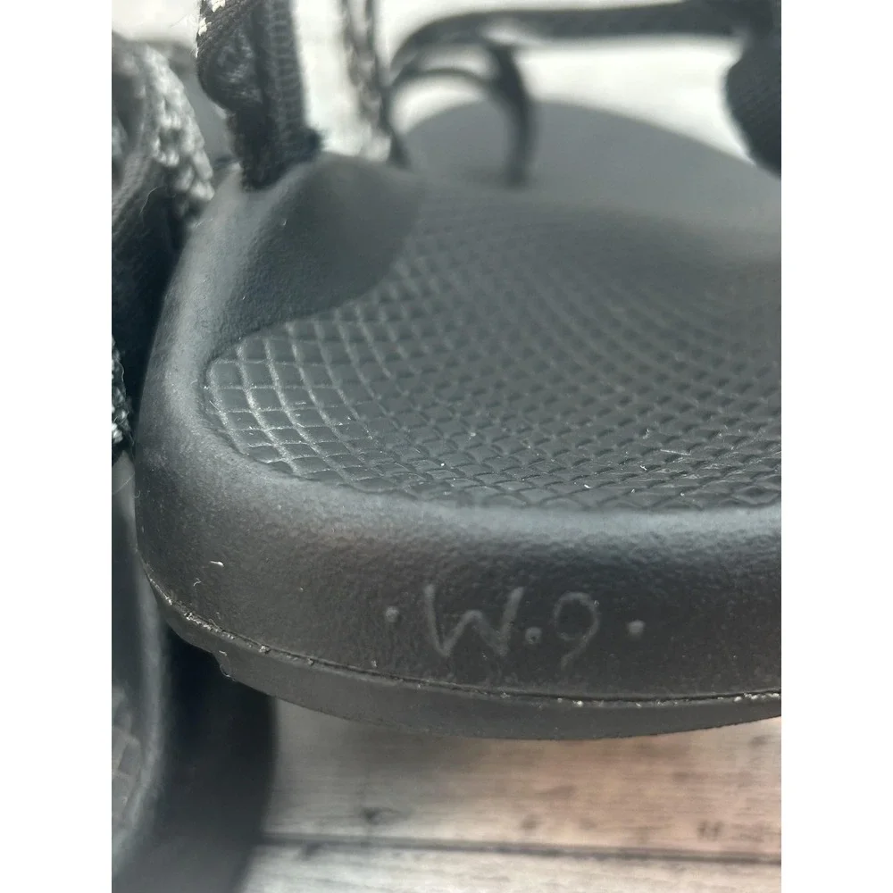 Chaco Z/Cloud Sandals Womens Size 9‎ Black Strappy Adjustable Hiking Water Shoes